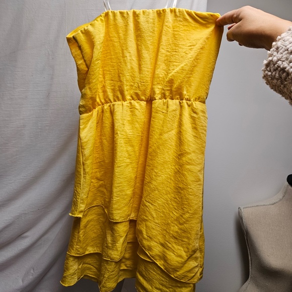 2for$30 city triangles golden yellow strapless dress layered ruffles stretch sm - Picture 4 of 6